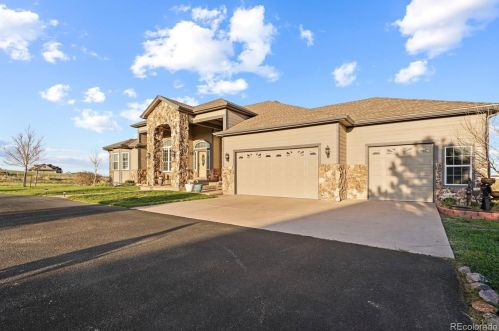 614 Coyote Trl, Elizabeth, CO 80107-8598