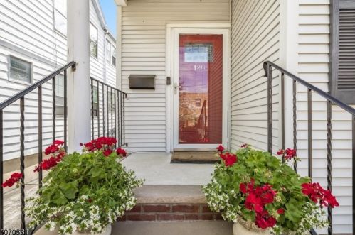 126 Spring St, Bloomfield, NJ 07003-3887
