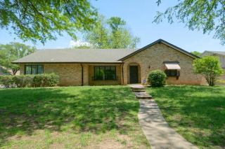 7805 College Ave, Tulsa OK  74136-8755 exterior