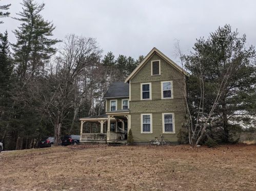 45 High St, Madison, NH 03875-5908