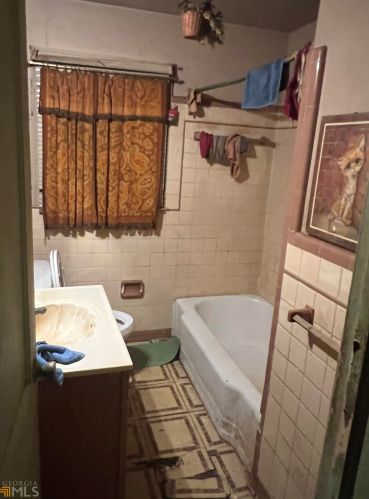 166 Burbank Dr, Atlanta GA  30314-2555 exterior