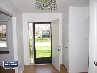 10412 Dawn Ave, Naperville IL  60564-8057 exterior