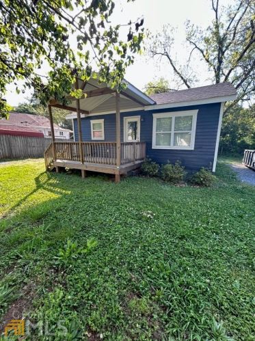 52 Elizabeth St, Commerce, GA 30529-2420