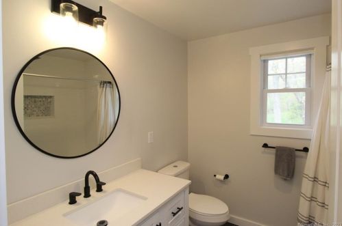 75 Ridge Dale Rd, Upper Stepney CT  06468-1244 exterior