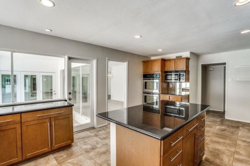 4131 Echo Glen Dr, Dallas TX  75244-7324 exterior