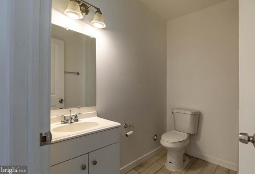 2024 8th St, Philadelphia PA  19122-1304 exterior