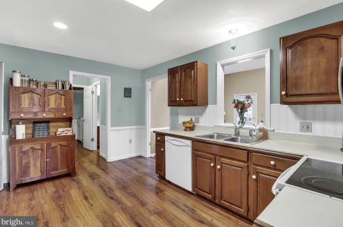 1549 Jefferson Ct, Lancaster PA  17602-1245 exterior