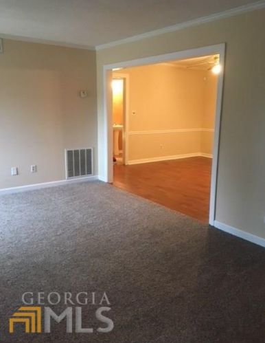 130 Rue Fontaine, Lithonia, GA 30038-1232
