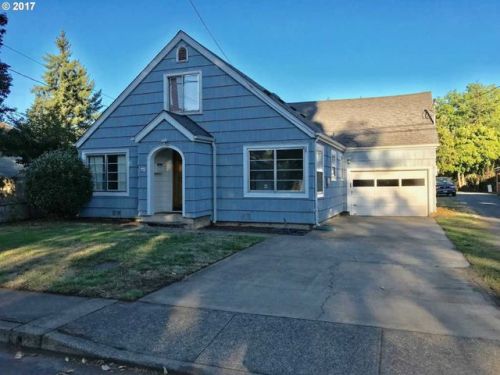 357 16th St, Springfield, OR 97477-4955