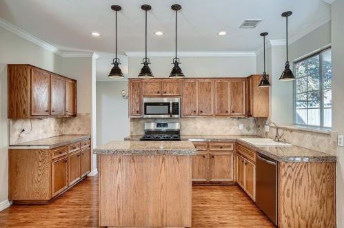 1106 Briargate Dr, Austin TX  78753-2050 exterior