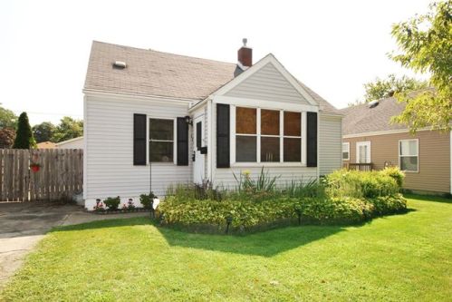 680 Kennedy Dr, Kankakee, IL 60901-2921