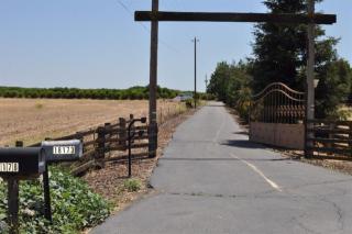 18173 Road 400, Madera, CA 93636-8137