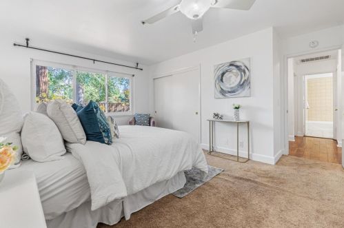 672 San Antonio Rd, Los Altos CA 94022-1245 exterior