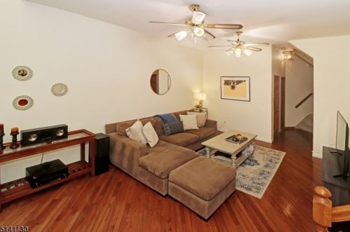 81 Overlook Dr, Hackettstown NJ  07840-4610 exterior