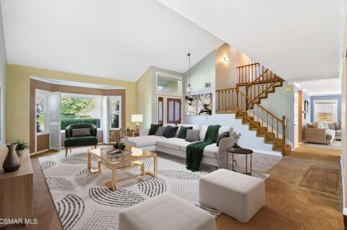 5351 Alfonso Dr, Calabasas, CA 91301-4063
