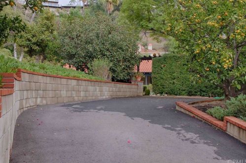 11491 Plantero Dr, Santa Ana CA 92705-3108 exterior