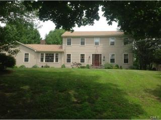 11 Pilgrim Ln, Upper Stepney, CT 06468-2124