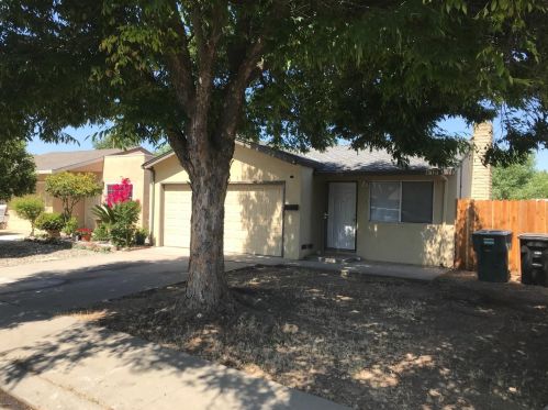2328 Nancy Ln, Modesto, CA 95350-2527