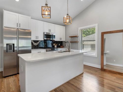 993 Burns Dr, Atlanta GA  30310-4631 exterior