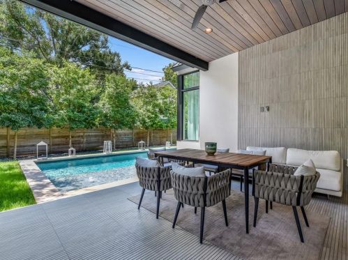 2009 Bowman Ave, Austin TX  78703-2303 exterior