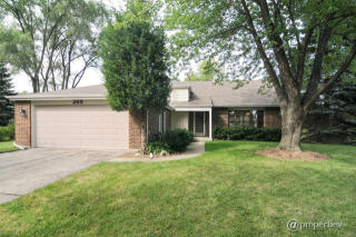 268 Cypress Ln, Green Oaks, IL 60048-3608