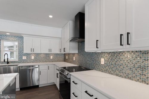 303 Carter Rd, Princeton NJ  08540-7419 exterior