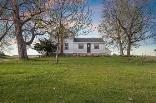 9306 Hemstock Rd, Hillcrest, IL 61068-9742