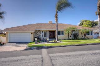 5221 Shenandoah Ave, Los Angeles CA  90056-1036 exterior