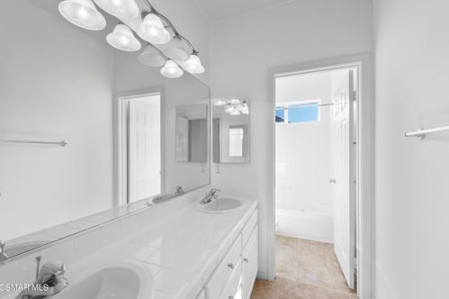 5934 Indian Terrace Dr, Simi Valley CA  93063-5771 exterior