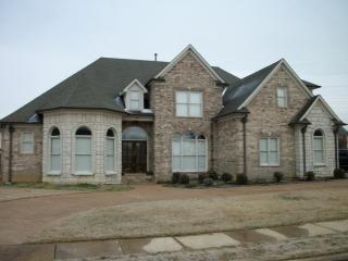9734 Woodland Hills Dr, Cordova, TN 38018-6660