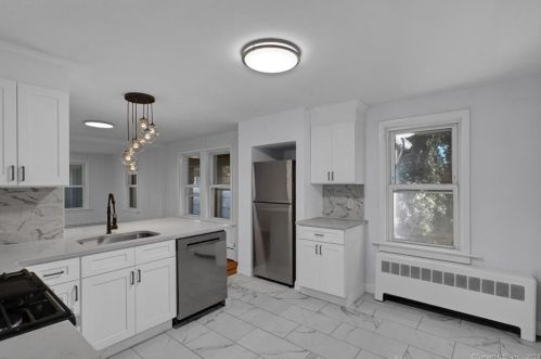 11 Frederick St, Killingly CT  06239-2709 exterior
