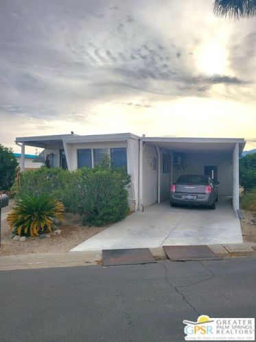 69381 Poolside Dr, Desert Hot Springs, CA 92241-8722