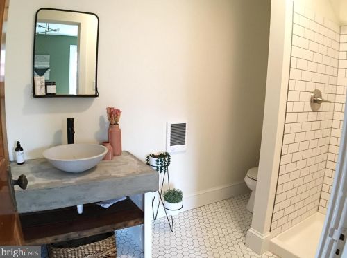 411 Ross St, Lancaster PA  17602-1943 exterior