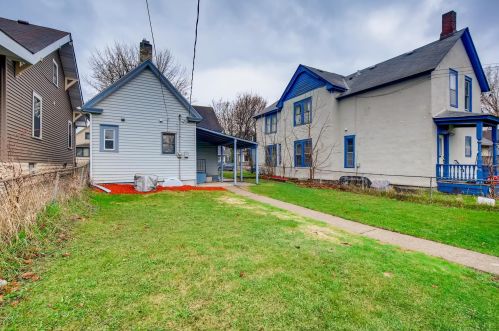 1007 3rd St, Saint Paul MN  55112-7300 exterior