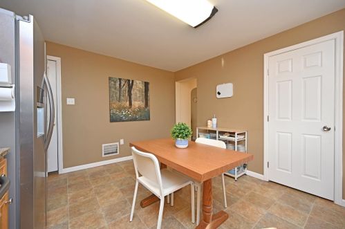 221 Harvest Ln, Cincinnati OH exterior