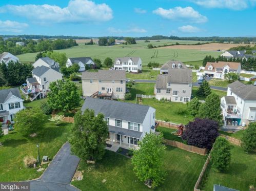 32 Welsh Ct, Charles Town, WV 25414-4406