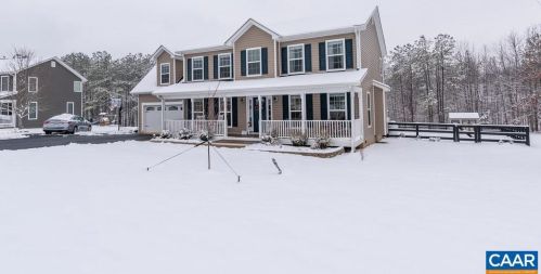 370 Rosewood Dr, Scottsville, VA 24590