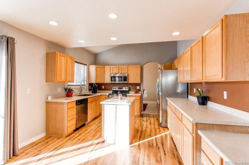 2941 Tower Way, Aurora CO 80015-3286 exterior