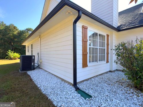 100 Ingrams Ln, Locust Grove GA  30248-3902 exterior