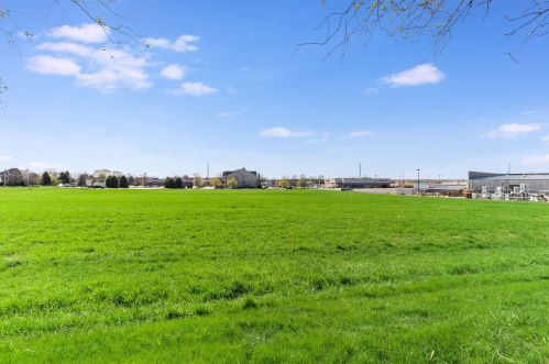 973 Constance Ln, Sycamore, IL 60178-3250