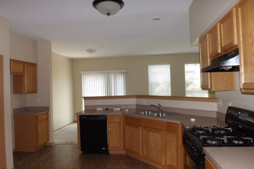 6403 Gray Hawk Dr, Matteson, IL 60443-3303