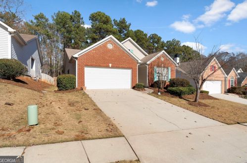 556 Goldfinch Way, Stockbridge GA  30281-9027 exterior