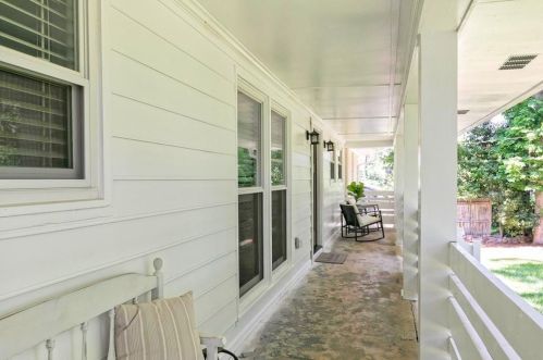 2868 Blackberry Ln, Marietta, GA 30068-2306