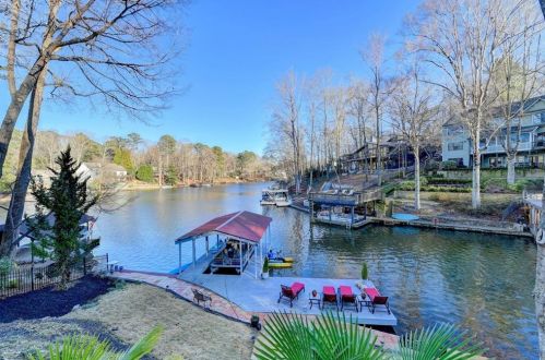 146 Lakeshore Dr, Duluth, GA 30096-3028
