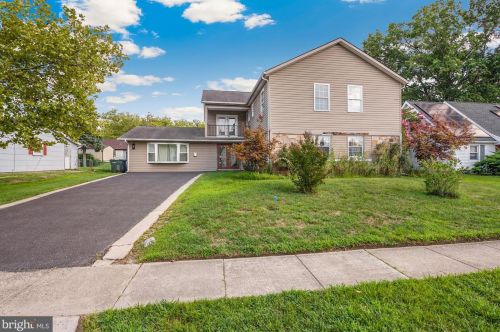 27 Enderly Ln, Willingboro, NJ 08046-2214