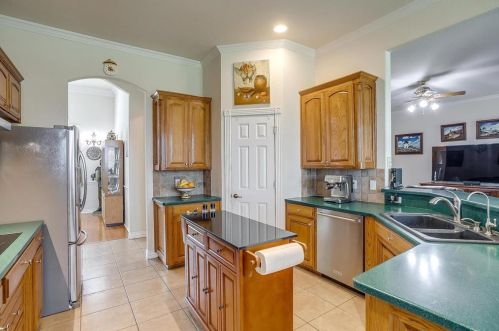 329 Stone Mtn Rd, Fort Worth TX  76035-5642 exterior