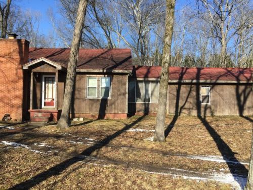 8779 Old Woodbury Pike, Readyville, TN 37149-4798