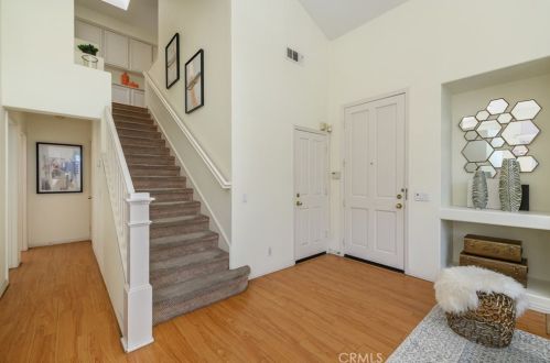 22 Del Ventura, Irvine CA  92606-8857 exterior