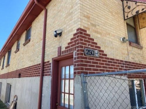 250 Julian St, Denver, CO 80219-1946