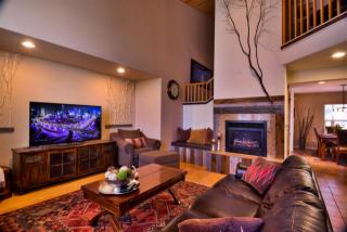 10112 Kudu Ct, Truckee, CA 96161-2388